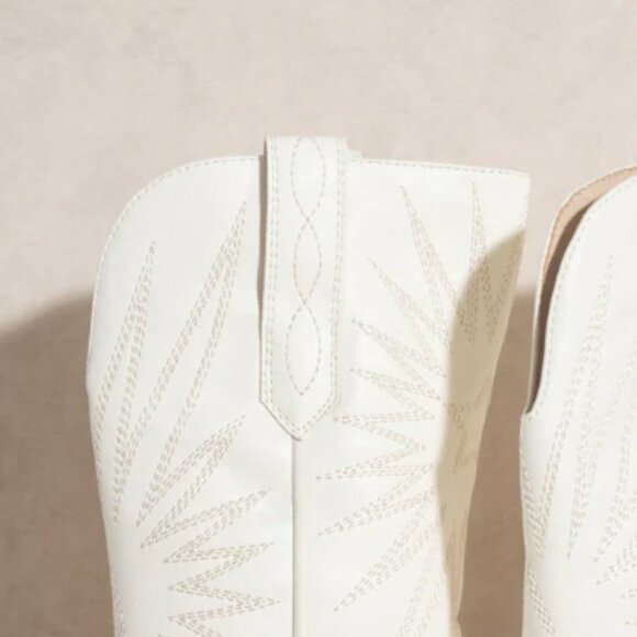 Altar'd State Women's Cowgirl Boots White 10 Boho Western Stitching Block Heel - Picture 2 of 9